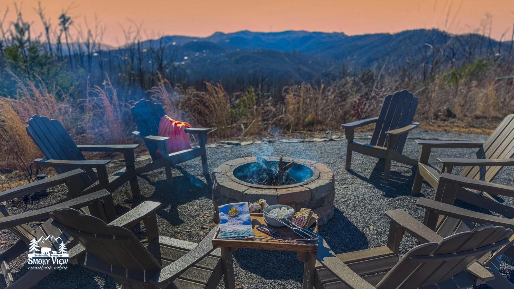 Smoky View Mountain Cabin: Luxury 6-Bedroom Retreat Near Gatlinburg Sevierville Exterior photo