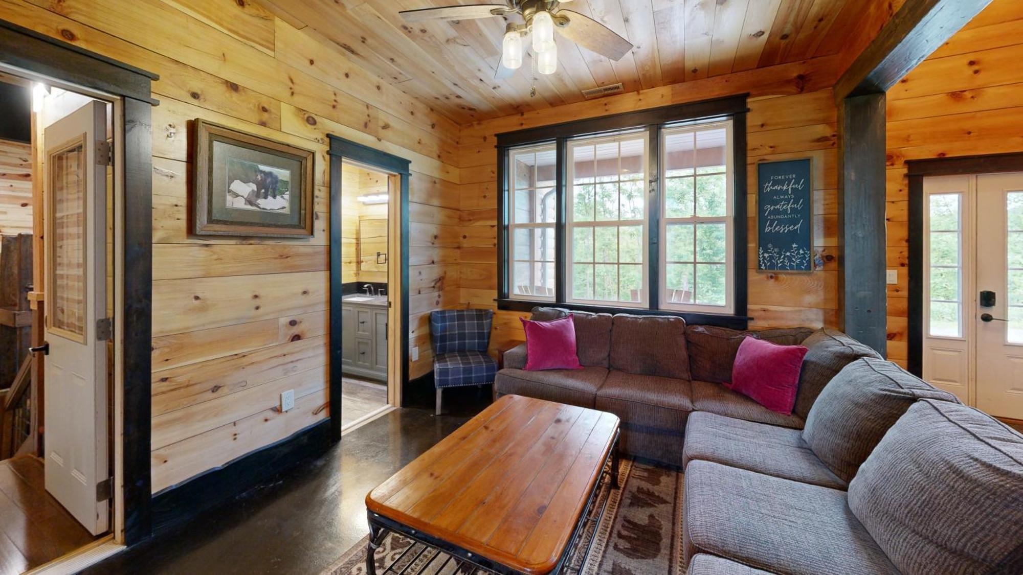 Smoky View Mountain Cabin: Luxury 6-Bedroom Retreat Near Gatlinburg Sevierville Exterior photo